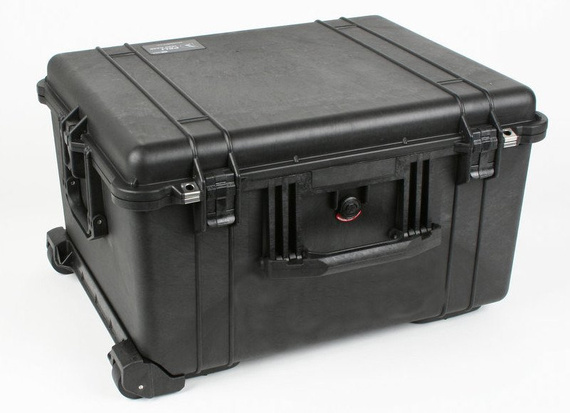 Peli 1620 z gąbką - wodoodporna, pancerna skrzynia transportowa