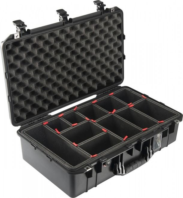 Peli Air 1555 z przegródkami Trekpak, wodoodporna, pancerna skrzynia transportowa